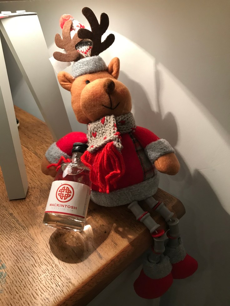 12B55FE4-4DC6-4074-98FF-F5E5FD4B3D88